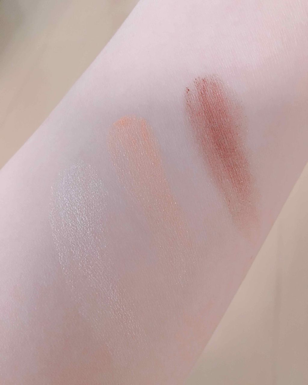 トーンアップアイシャドウ/CEZANNE/アイシャドウパレットを使ったクチコミ(3枚目)