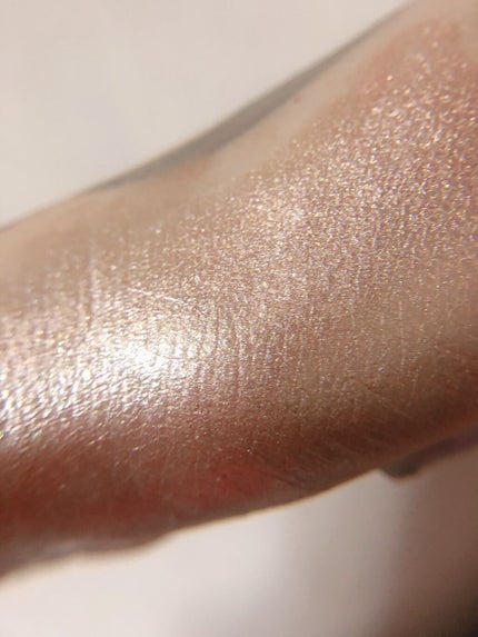 ビヨンドリキッドハイライター/Illamasqua/リキッドハイライトを使ったクチコミ(4枚目)