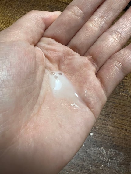 【旧】スノー アルティメット エッセンス オブ ライト/Dior/美容液を使ったクチコミ(2枚目)