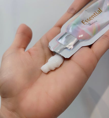 ザビューティ うるツヤチャージヘアパック/エッセンシャル/ヘアマスク・ヘアパックを使ったクチコミ(4枚目)