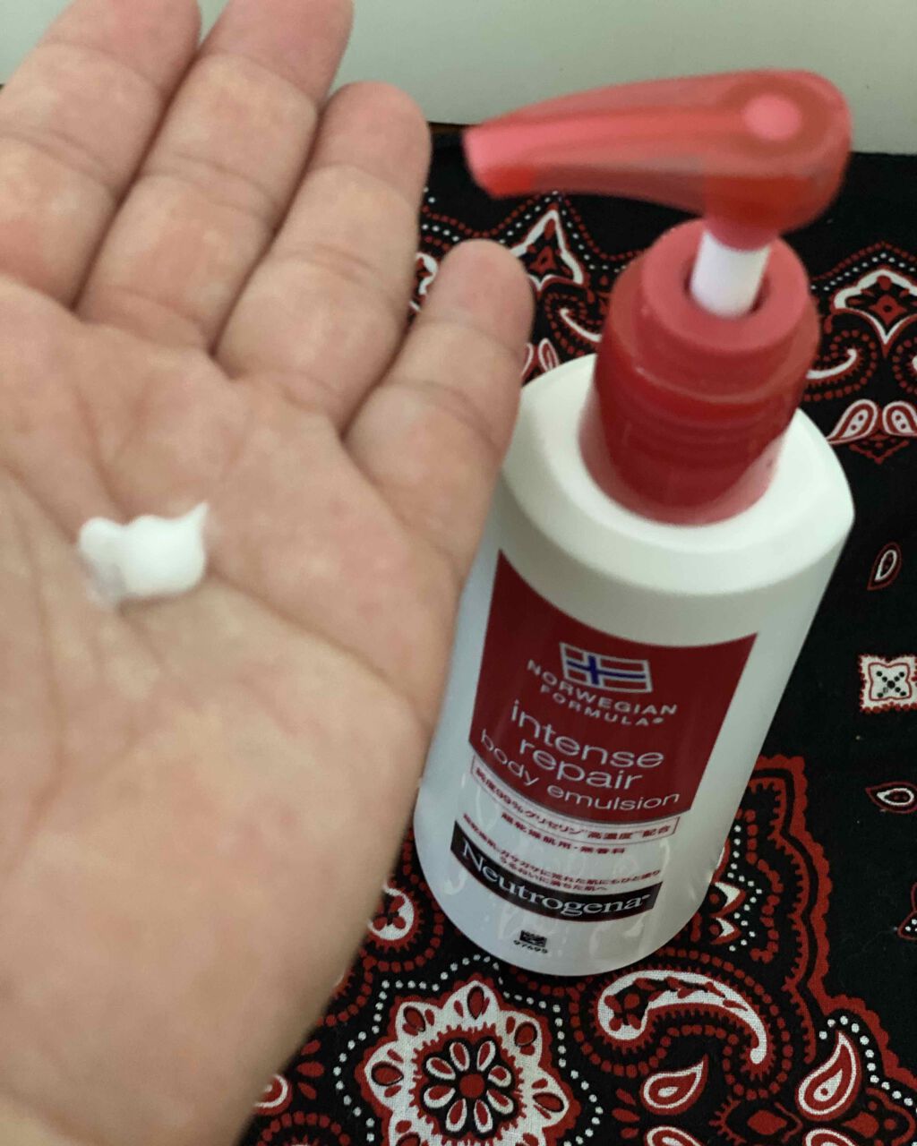 ノルウェー フォーミュラ インテンスリペア ボディ エマルジョン/Neutrogena/ボディローションを使ったクチコミ(4枚目)