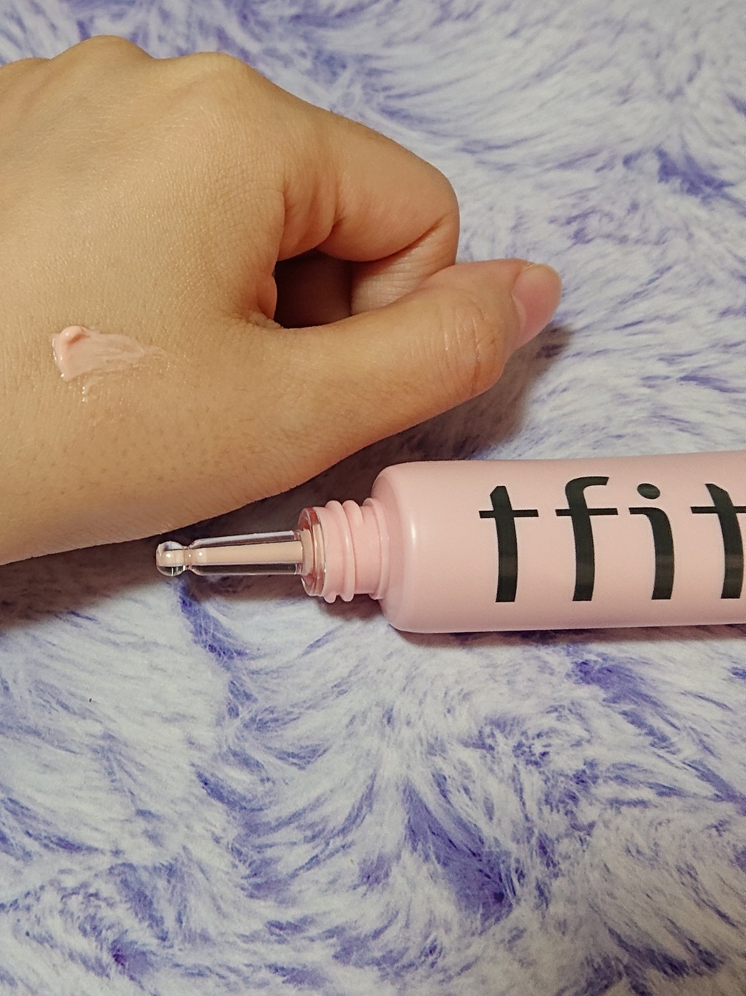 加工アプリ肌📱を目指せる化粧下地⁉️メイク持ちを高めてくれます。

みずみずしいテクスチャーです🎶
上に重ねるベースメイクの邪魔にならない使用感です。

#提供 #Qoo10 #メガポ
#TFIT #デリケートシルクベールアートプライマ