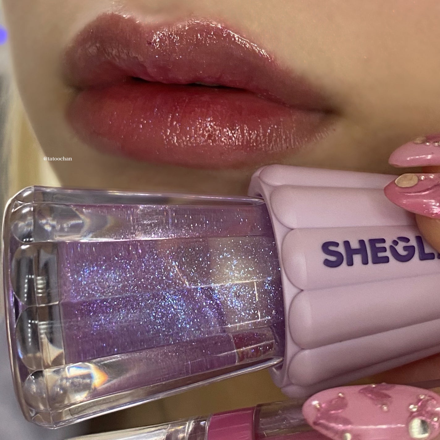 タトゥーちゃん🩵ブルベ夏 on LIPS 「#今日のメイク 透明感爆上げるためにパープルとピンクでメイク💜..」(4枚目)