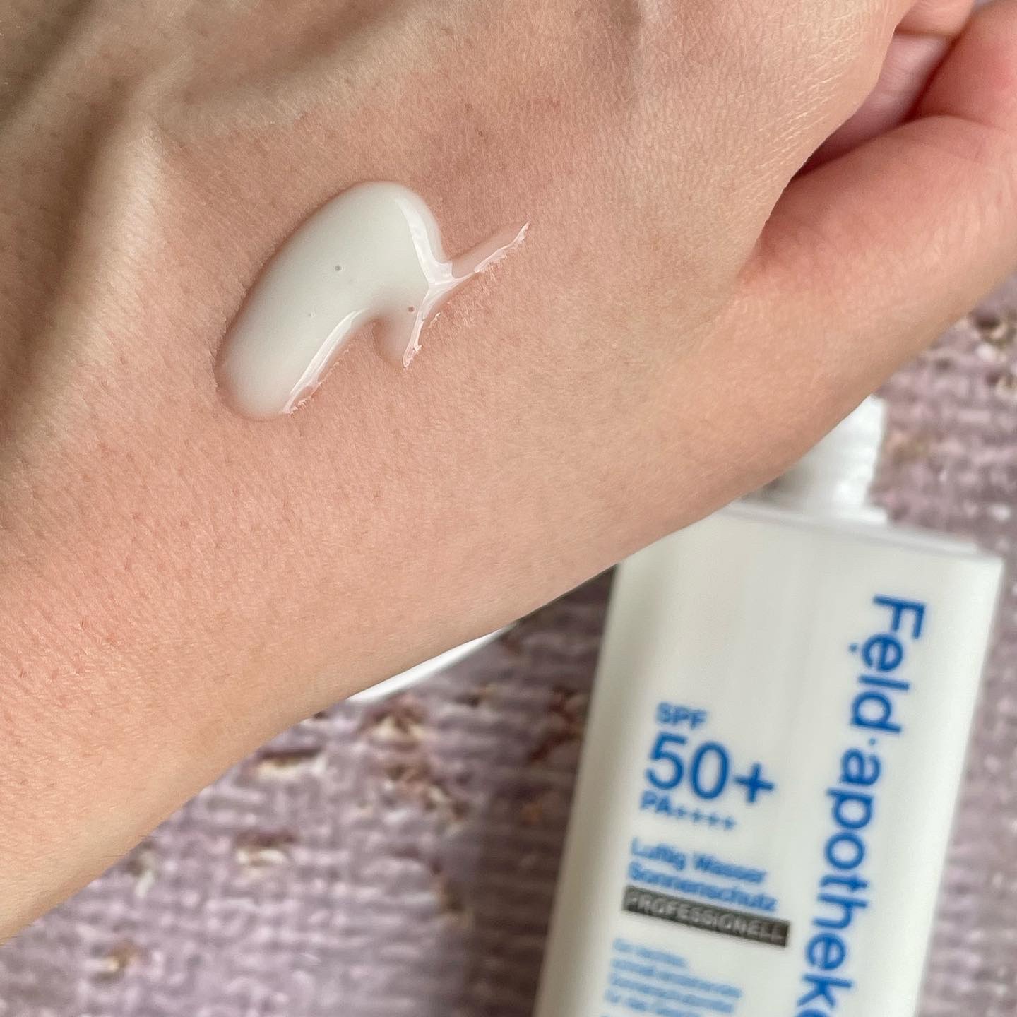 エアリーウォーターサンスクリーン プロフェッショナル/Feld Apotheke/日焼け止めローションを使ったクチコミ（3枚目）