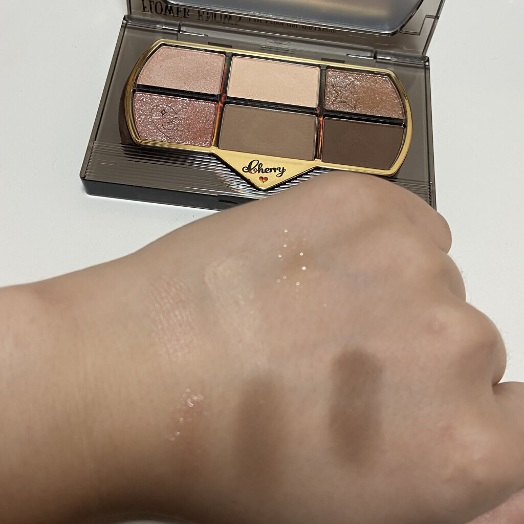 レトロマグネティック アイシャドウパレット 05 バイナルレコード(Vinyl Record)/FlowerKnows/アイシャドウパレットを使ったクチコミ（2枚目）