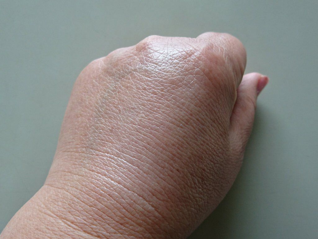 マーメイドスキンジェルUV/キャンメイク/日焼け止めジェルを使ったクチコミ（3枚目）