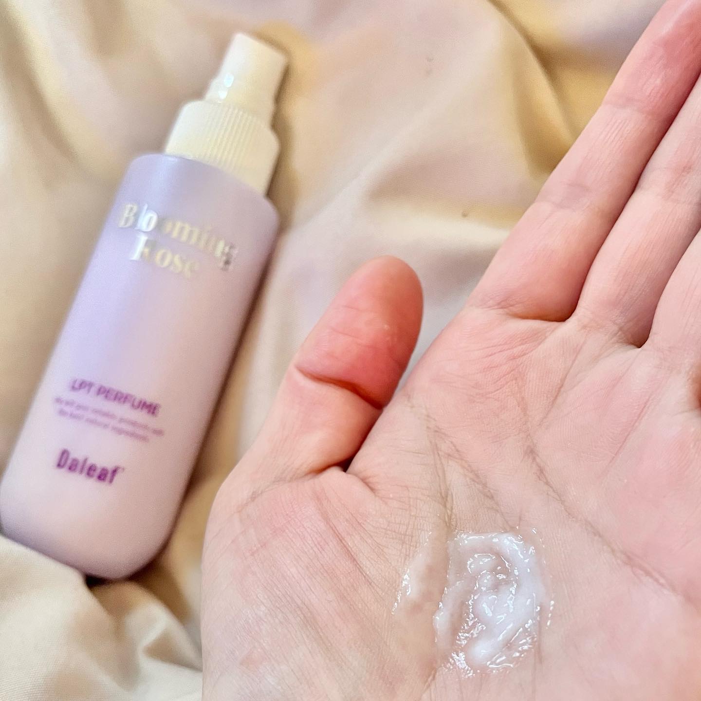 パフュームヘアパックインミスト Pink Breeze/Daleaf/アウトバストリートメントを使ったクチコミ（2枚目）