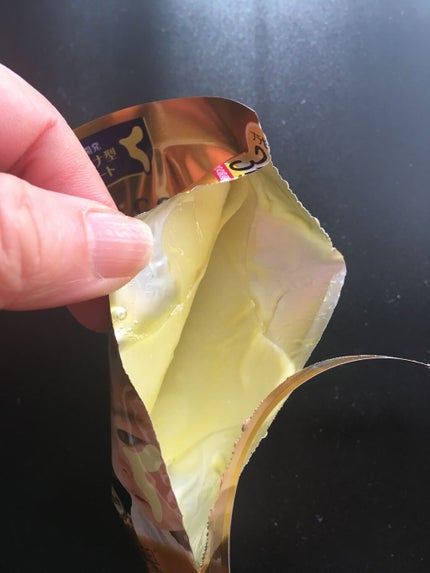 金のプラセンタ もっちり白肌濃シワトールシート/ホワイトラベル/シートマスク・パックを使ったクチコミ(2枚目)