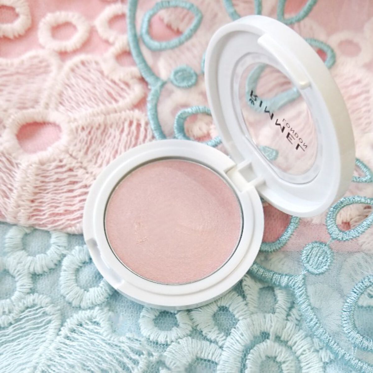 イルミナイザー/リンメル ロンドン/クリームハイライトを使ったクチコミ（2枚目）