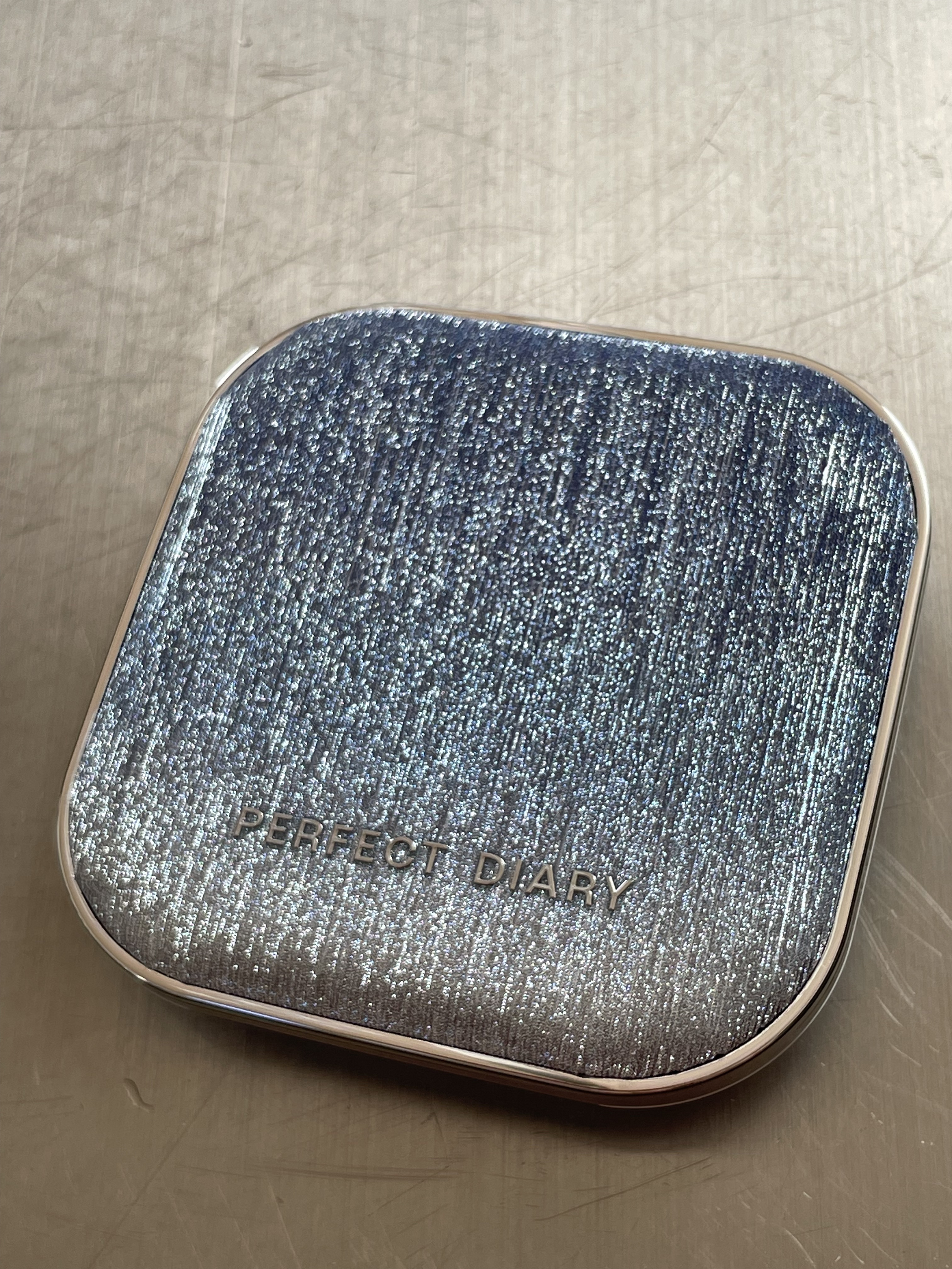 PERFECT DIARY (パーフェクトダイアリー)「原石」9色アイシャドウ　クリスマス限定/PERFECT DIARY/アイシャドウパレットを使ったクチコミ（1枚目）