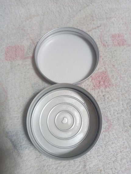 すっぴん ホワイトニングパウダーA/クラブ/プレストパウダーを使ったクチコミ(2枚目)