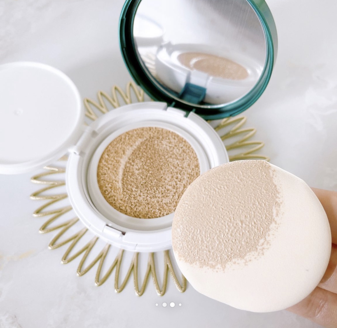 スーパーシカクッション/MEDICUBE/クッションファンデーションを使ったクチコミ（3枚目）