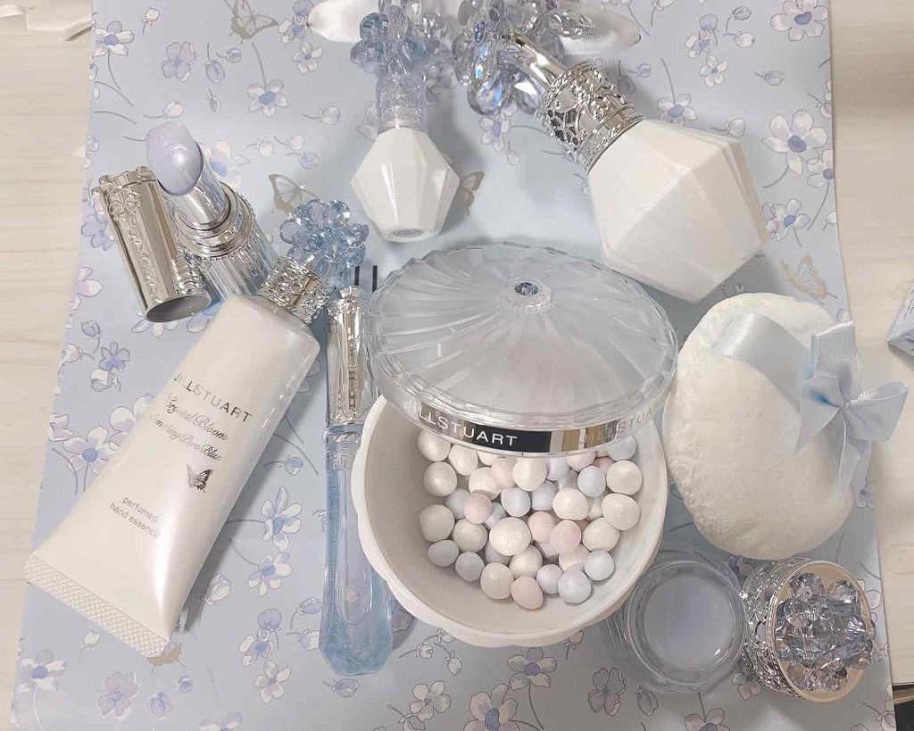 サムシングピュアブルー シマリング リップエッセンス/JILL STUART/リップケアを使ったクチコミ（2枚目）