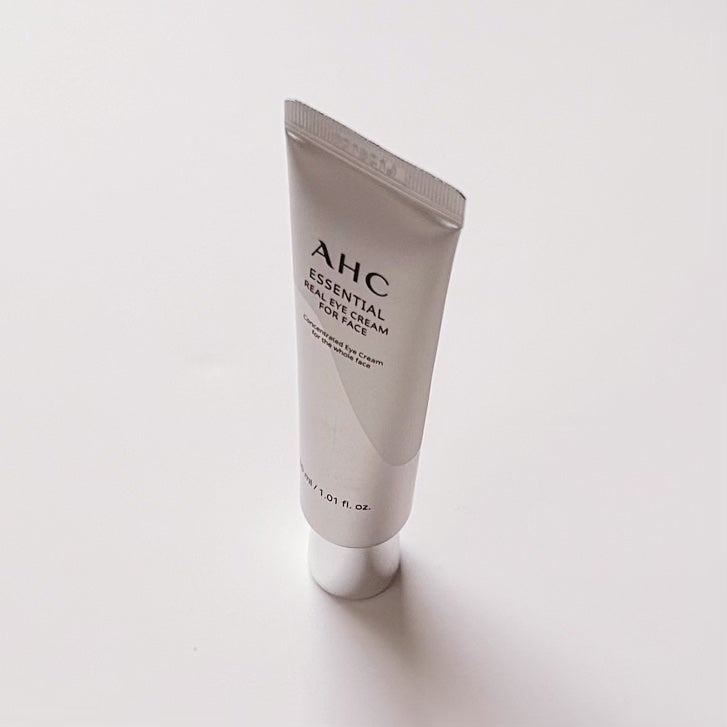 エッセンシャル リアル アイクリーム フォーフェイス/AHC/アイケア・アイクリームを使ったクチコミ(8枚目)