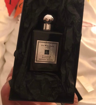 Jo MALONE LONDON サイプレス & グレープバイン コロン インテンスのクチコミ「彼氏のプレゼントとして購入しました🎁
仕事でも使える香水が欲しいということで探しているとドンピ.....」（1枚目）