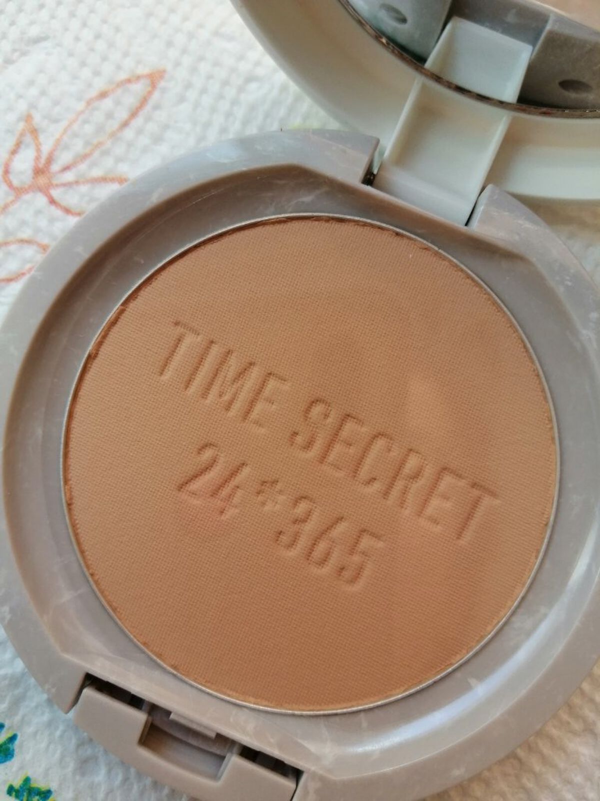 ミネラル 薬用プレストパウダー ナチュラルオークル/TIME SECRET/プレストパウダーを使ったクチコミ（2枚目）