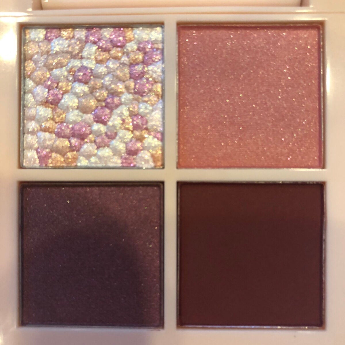 レブロン ダズル アイシャドウ クアッド/REVLON/アイシャドウパレットを使ったクチコミ(4枚目)