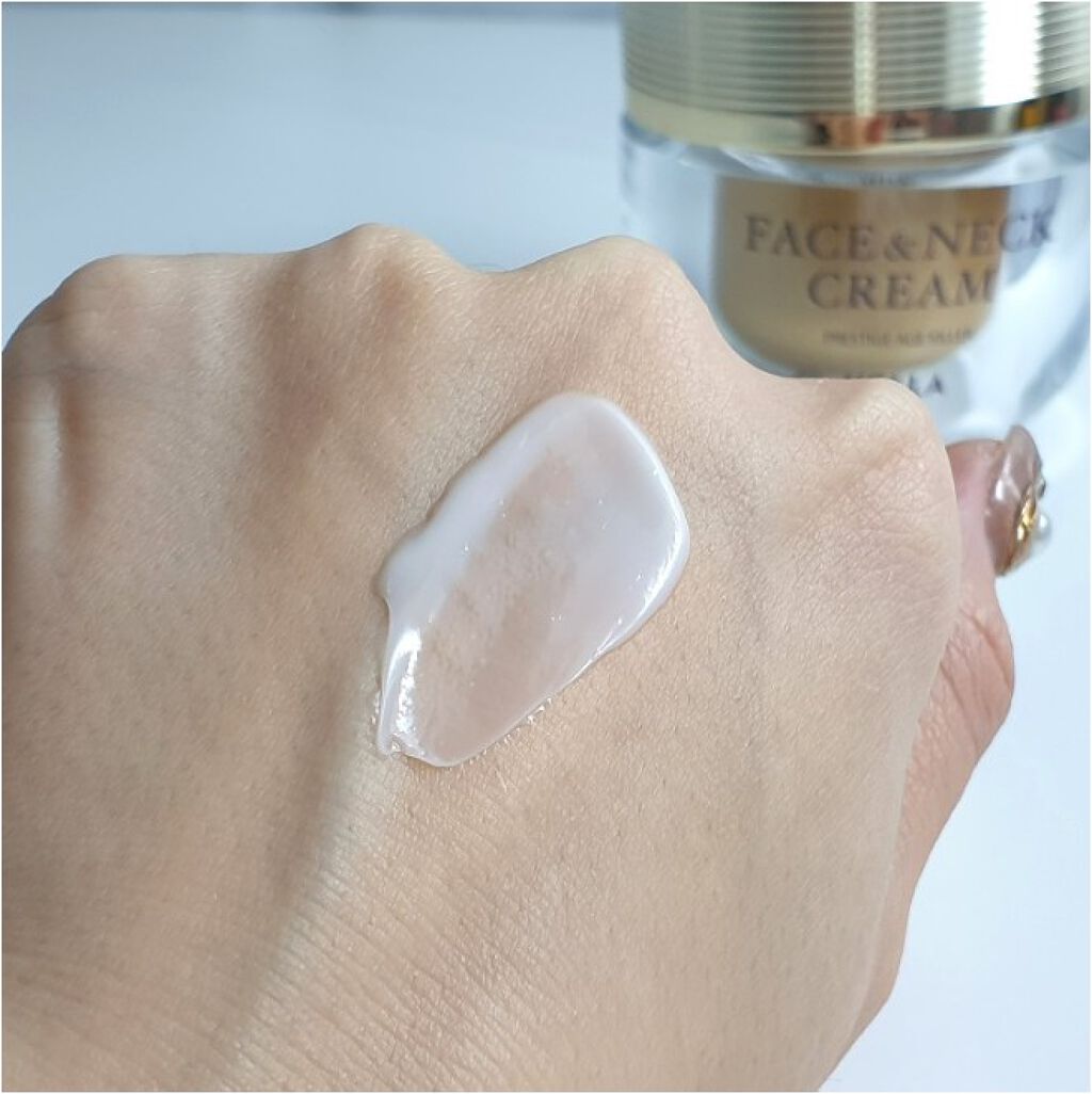 VELLA PRESTIGE AGE KILLERのクチコミ「姿勢が凄く重要なのはご存じですよね？
芸能人達の話を聞いたら
縦首シワ出来るかと思って枕も.....」（1枚目）