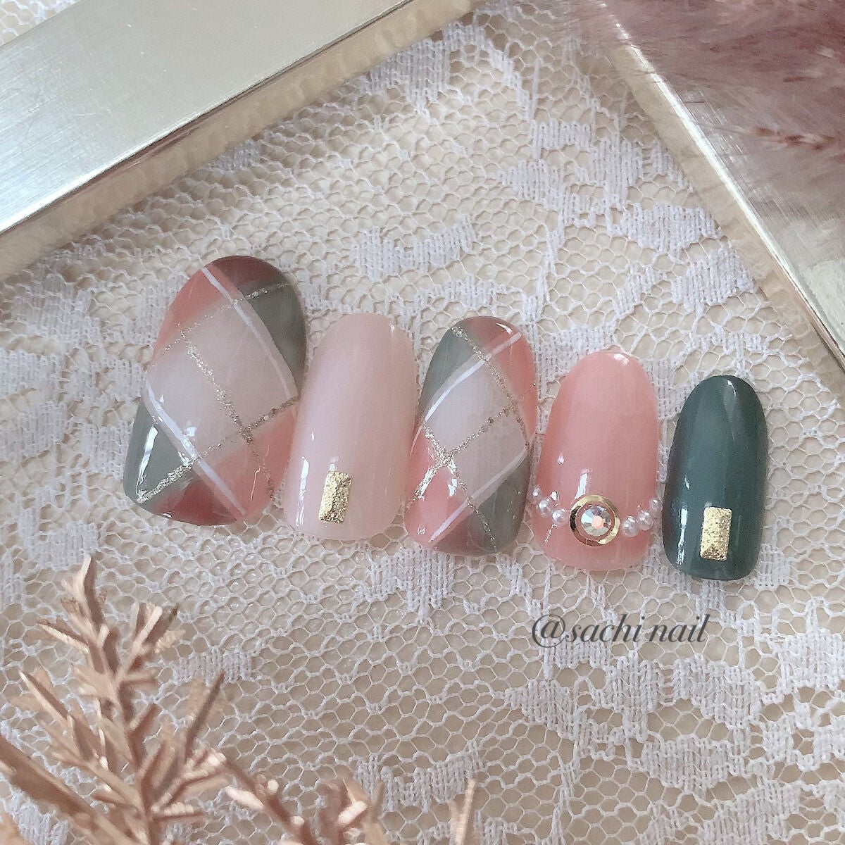 カラフルネイルズ/キャンメイク/マニキュアを使ったクチコミ(4枚目)