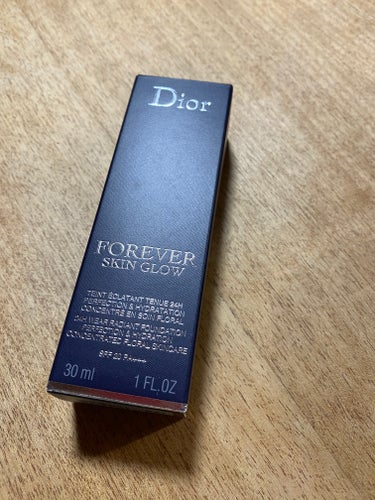 ディオールスキン フォーエヴァー フルイド グロウ 00ニュートラル/Dior/リキッドファンデーションを使ったクチコミ（2枚目）