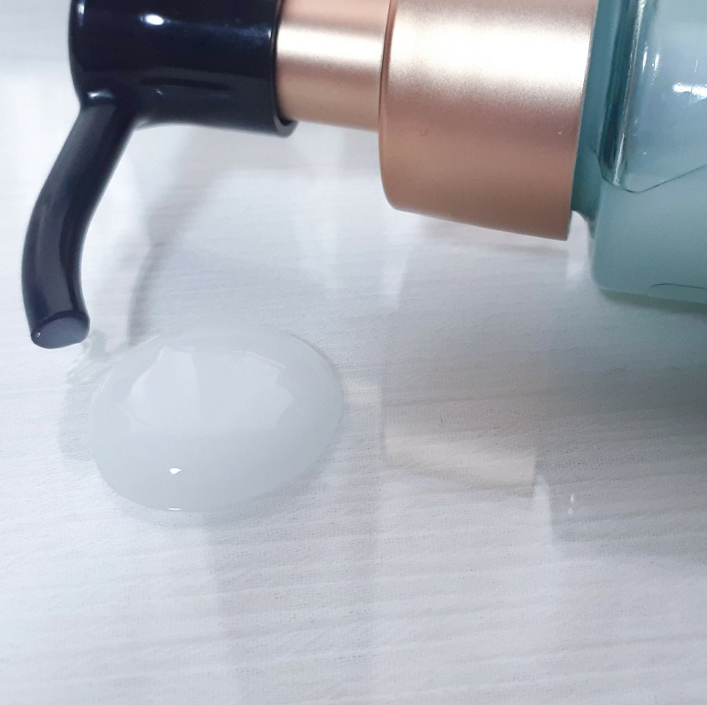 ミラクルズ うるおいブーストミルクウォーターセラム/パンテーン/アウトバストリートメントを使ったクチコミ（2枚目）