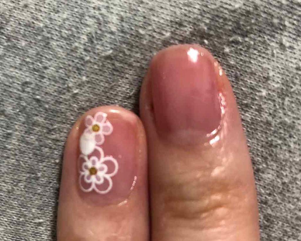 サンリオネイル/DAISO/マニキュアを使ったクチコミ（2枚目）