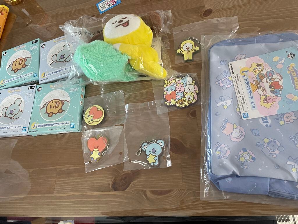 ããð€ãã©ãã on LIPS ãããã«ã¡ã¯âïžäžæšæ¥ã¯äžçªããBT21MOONã®çºå£²æ¥ã§ããã..ãïŒ1æç®ïŒ