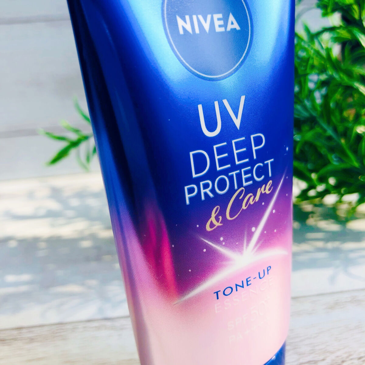 ニベアUV ディープ プロテクト＆ケア トーンアップ エッセンス/ニベア/日焼け止めローションを使ったクチコミ（2枚目）