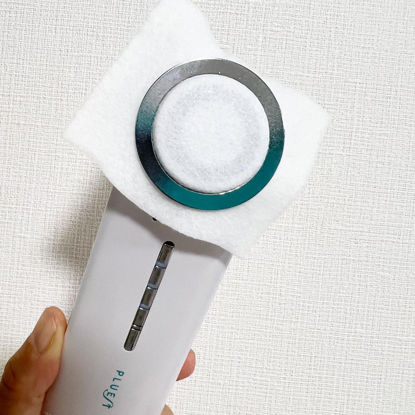 UNI on LIPS 「前から欲しいな~と思っていた、#プルエストの#美顔器を…ついに..」(3枚目)