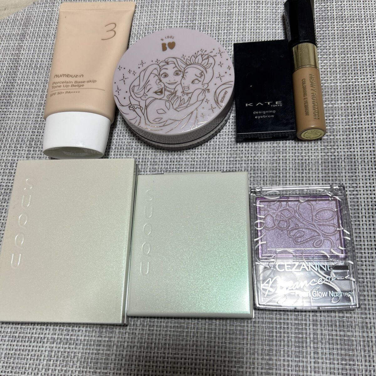 シルクアイスパウダー/b idol/ルースパウダーを使ったクチコミ（1枚目）