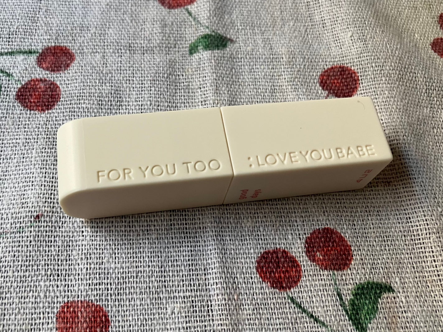 ラブユーベイブ/4U2/口紅を使ったクチコミ(3枚目)