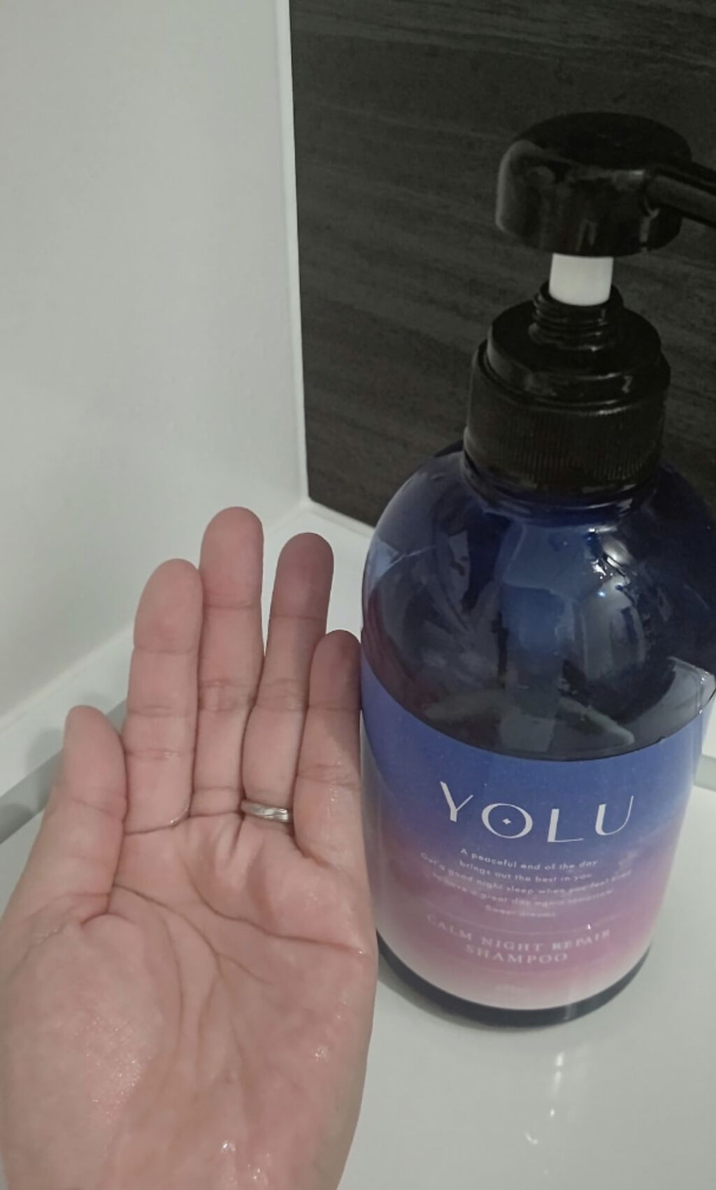 カームナイトリペアシャンプー／トリートメント/YOLU/市販シャンプーを使ったクチコミ（2枚目）