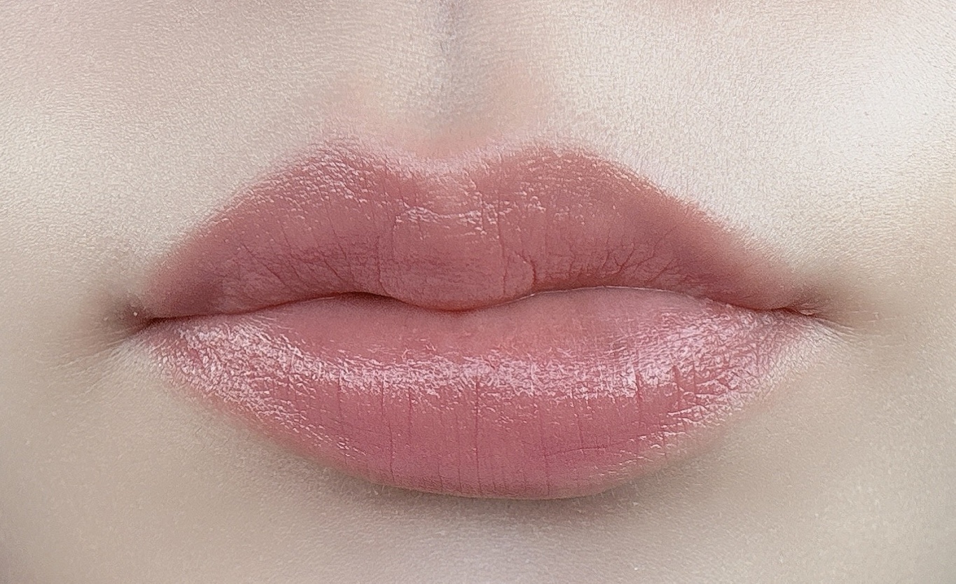 ドラマティックエッセンスルージュ BE701/マキアージュ/口紅を使ったクチコミ（3枚目）