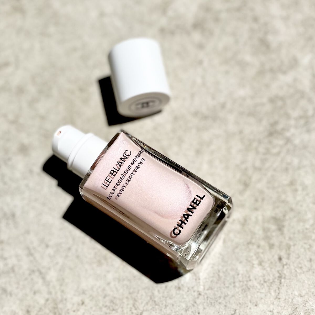 ル ブラン ロージー ドロップス/CHANEL/リキッドハイライトを使ったクチコミ（2枚目）