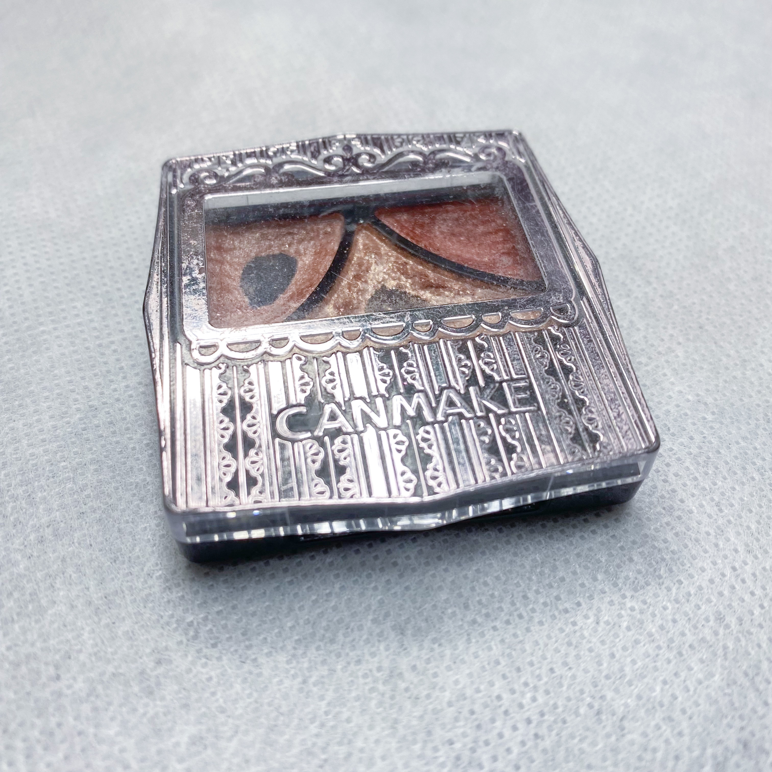 ジューシーピュアアイズ/キャンメイク/アイシャドウパレットを使ったクチコミ（1枚目）