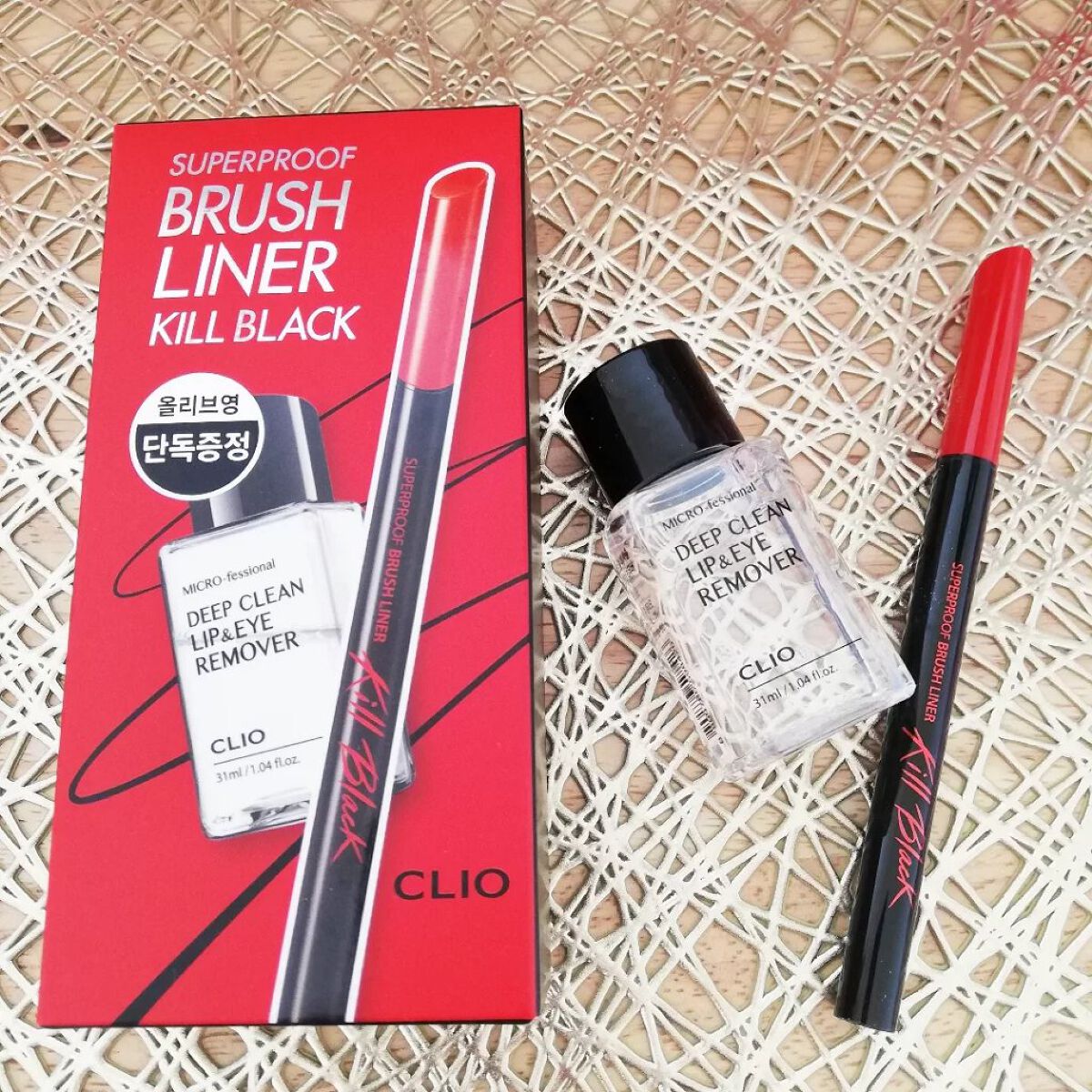 スーパープルーフ ペン ライナー/CLIO/リキッドアイライナーを使ったクチコミ（1枚目）