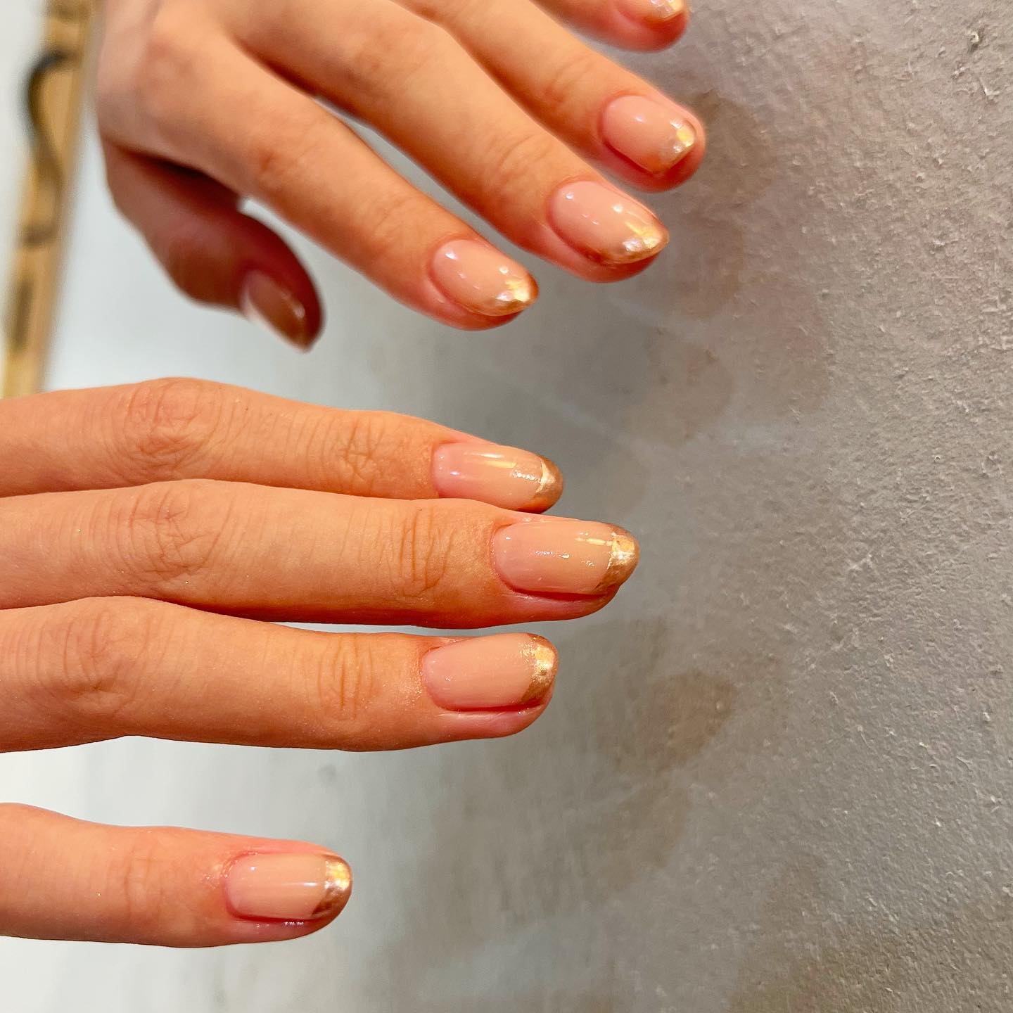 #ミラーフレンチネイルのネイルデザイン