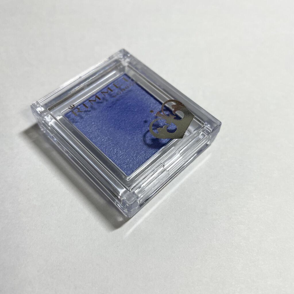 プリズム パウダーアイカラー 021 ブルー/リンメル ロンドン/単色アイシャドウを使ったクチコミ（3枚目）