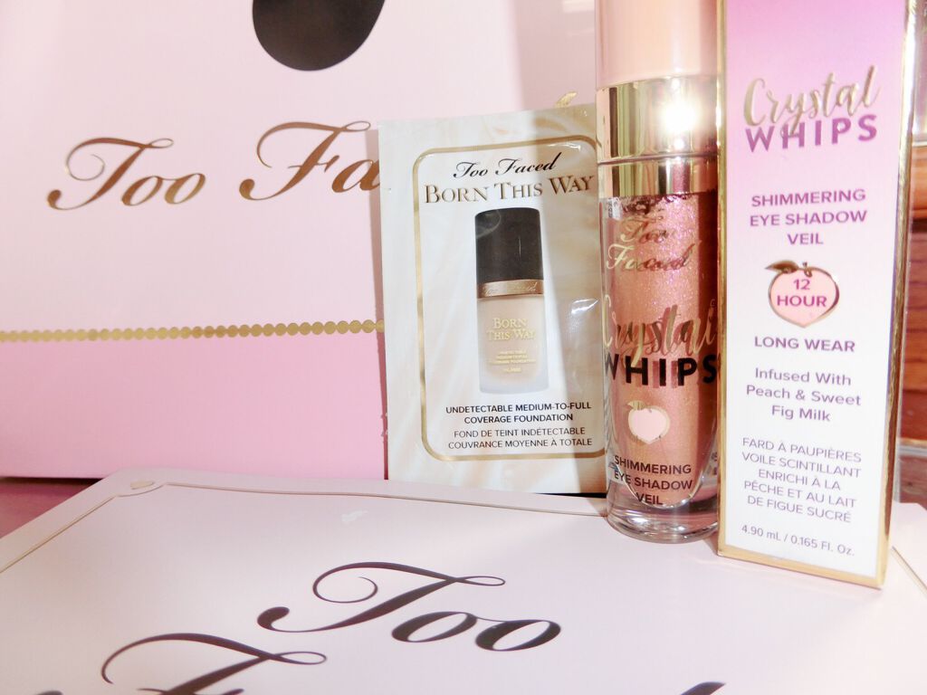 クリスタルホイップス ロングウェアリング シマ—リング アイシャドウ イッツ リット/Too Faced/リキッドアイシャドウを使ったクチコミ（2枚目）