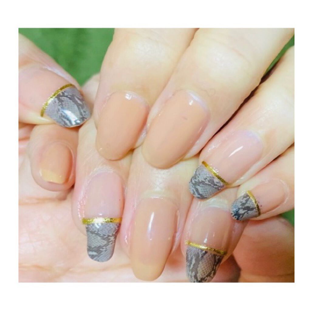 ネイルホリック 24_7 BE381/ネイルホリック/マニキュアを使ったクチコミ（1枚目）