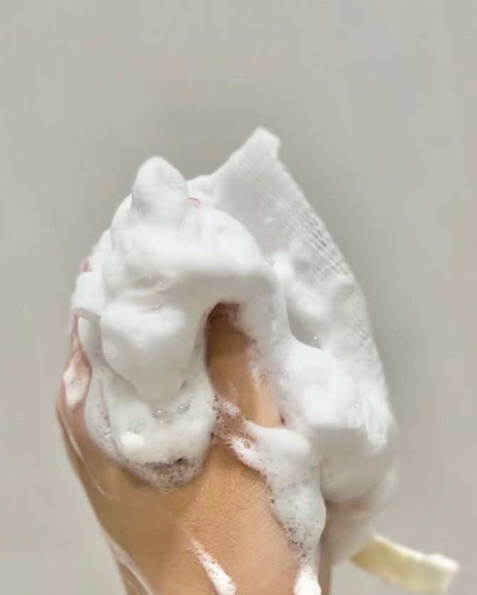 フローラディエンス モイスチャライジングスフレソープ/EDOBIO/洗顔石鹸を使ったクチコミ（3枚目）