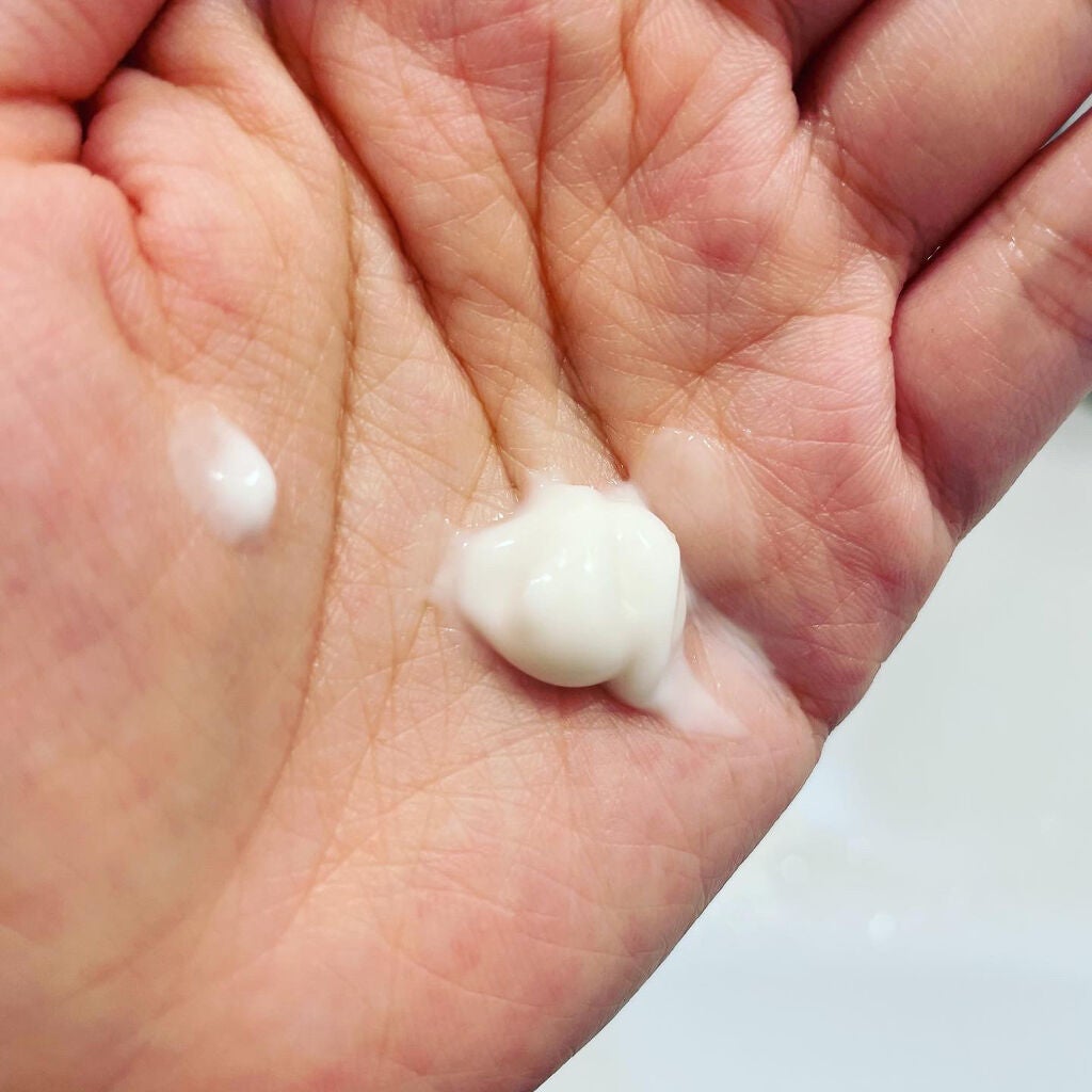 ファイブハーブス リペアリングヘアミルクセラム/L'OCCITANE/ヘアミルクを使ったクチコミ(4枚目)