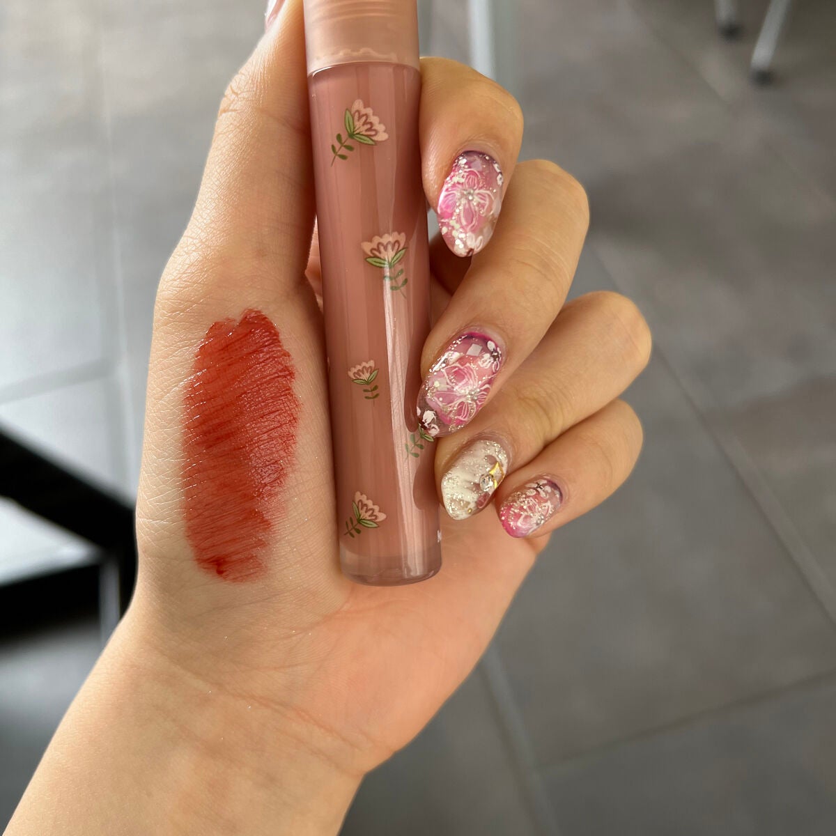 Maria on LIPS 「大人っぽさ全開リップ!購入品のレビューです。今回購入した物は『..」(2枚目)