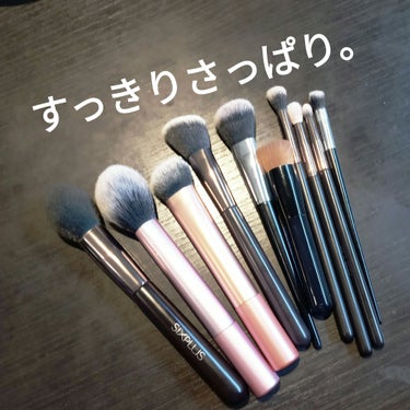 Real Techniques Everyday Essentialsのクチコミ「SIXPLUS
魅力のコーヒー色 メイクブラシ15本セット
Real Techniques
E.....」（2枚目）