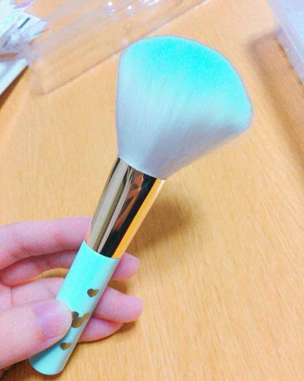 ごくふわっ ミッキーブラシ/DAISO/メイクブラシを使ったクチコミ（2枚目）
