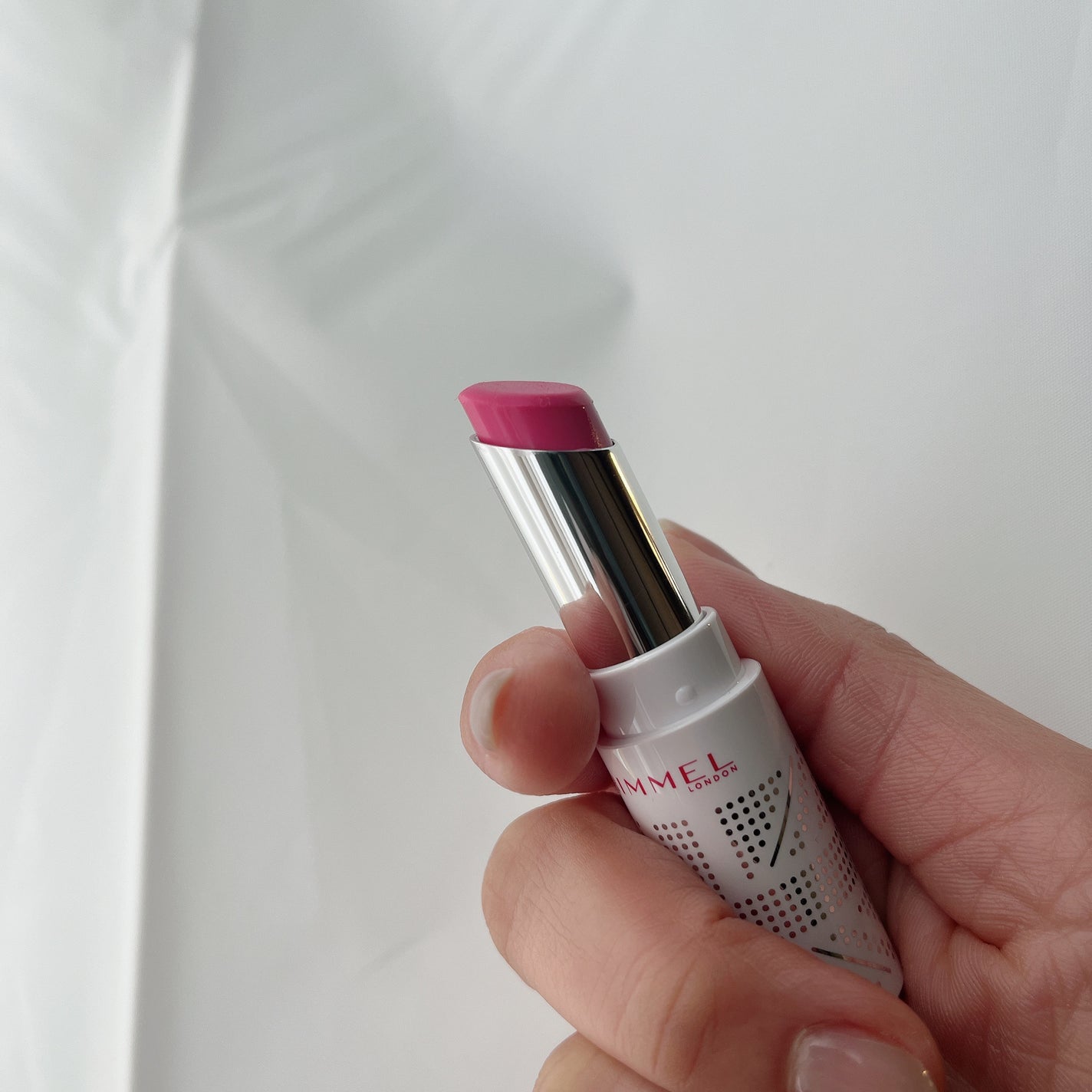 ラスティングフィニッシュ ティントリップ/リンメル ロンドン/リップティントを使ったクチコミ(2枚目)