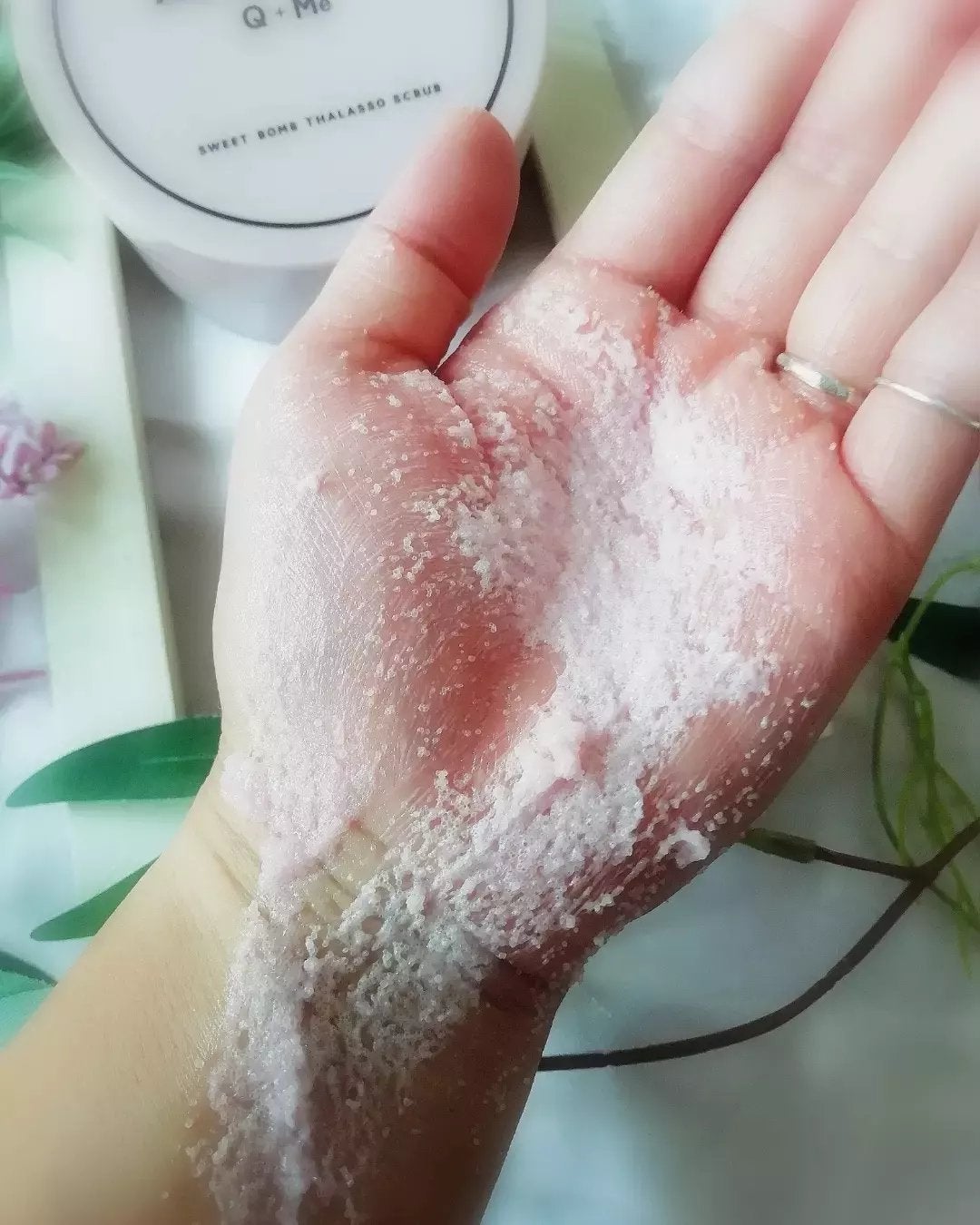 Q+Me スウィート ボム タラソ スクラブ/AGARISM/バスト・ヒップケアを使ったクチコミ(5枚目)
