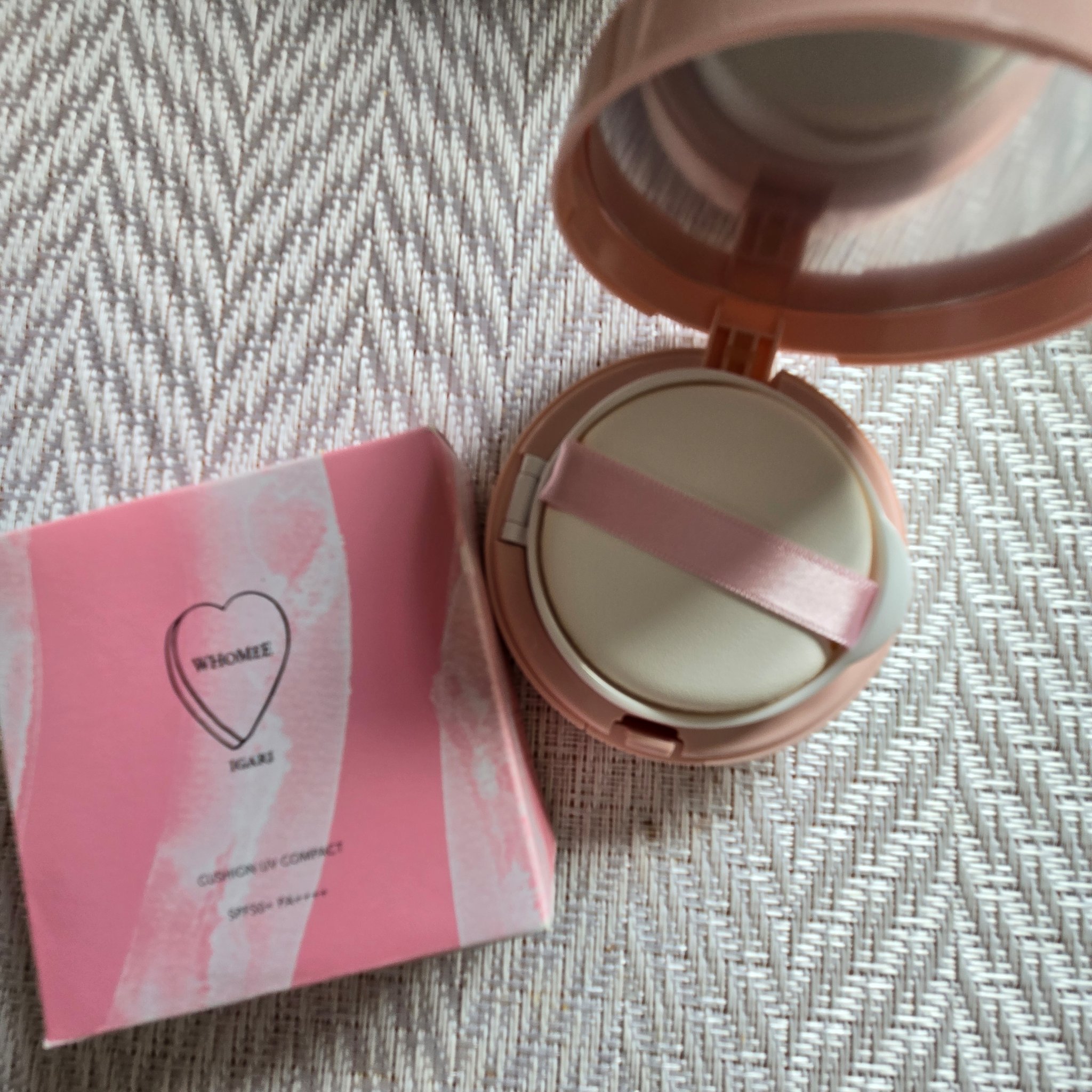 クッションUVパクト ピンク/WHOMEE/化粧下地を使ったクチコミ（1枚目）