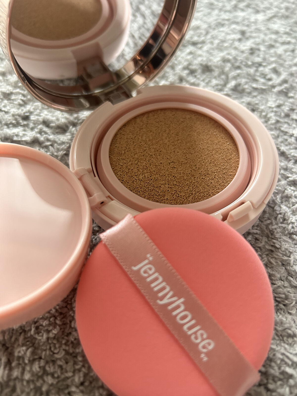 ウルトラフィットセラムクッション/jenny house/クッションファンデーションを使ったクチコミ（2枚目）