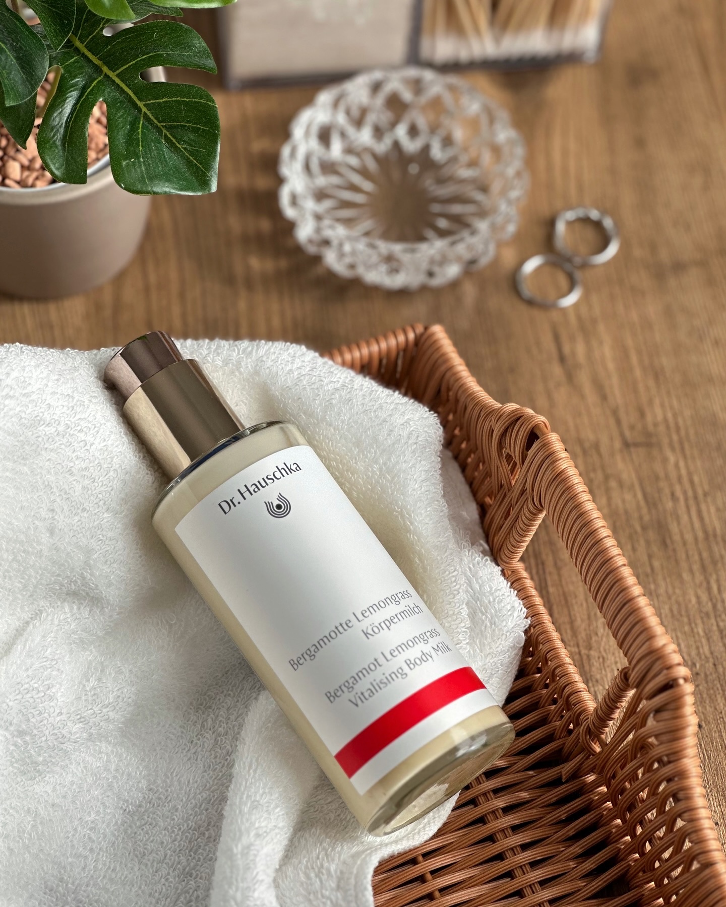 バイタライジング ボディミルク レモングラス/ドクターハウシュカ　/ボディミルクを使ったクチコミ（1枚目）